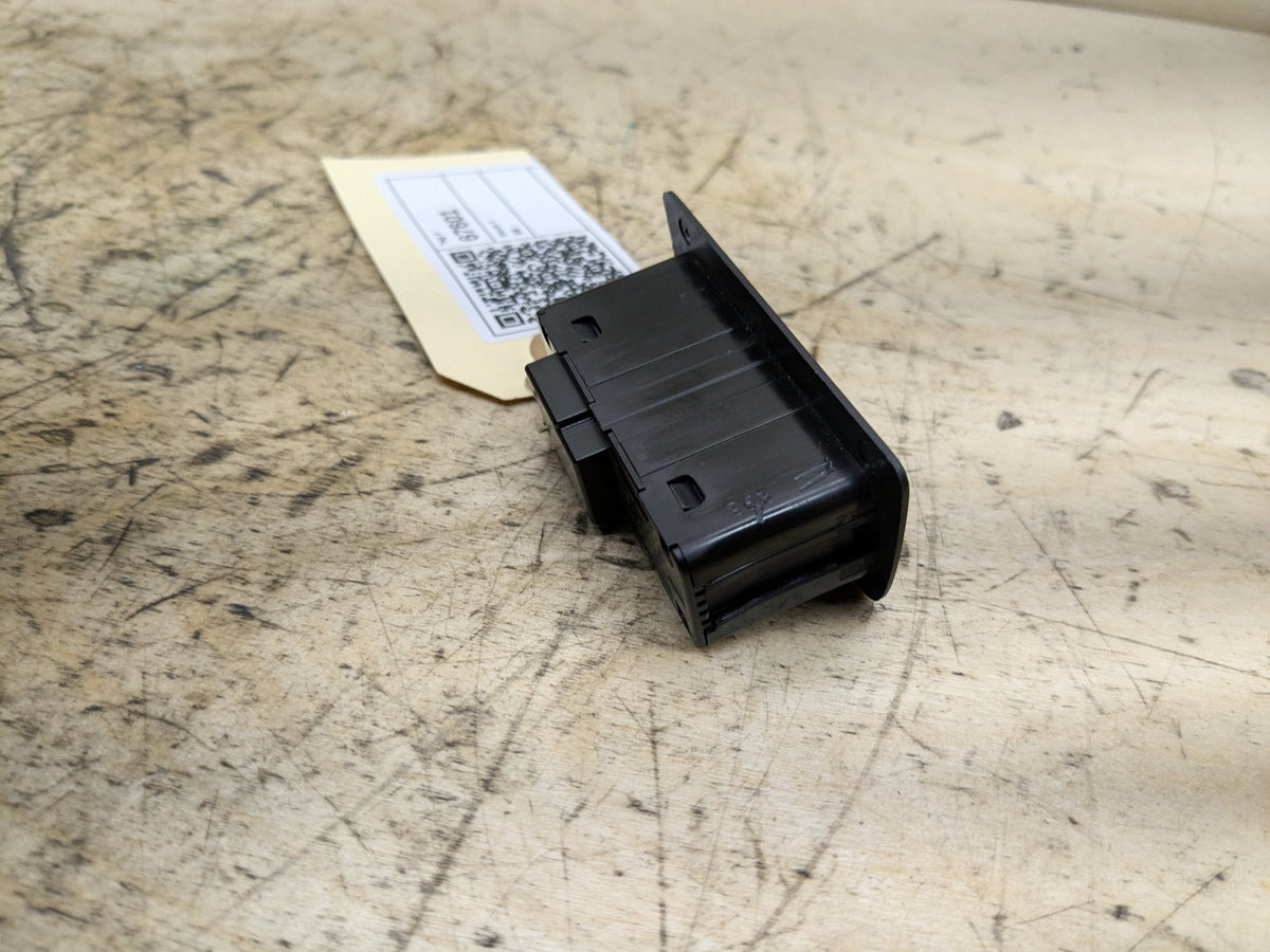 OEM BMW F02 F10 F15 F48 F90 G01 G20 G30 G80 X3 Rear Trunk Lid Center Lock Switch