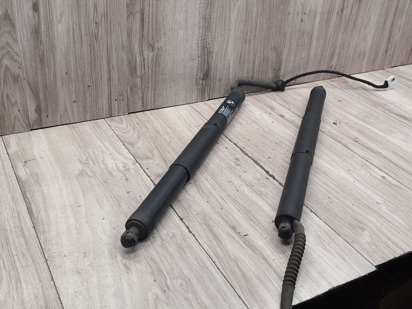 OEM BMW F15 F85 X5 X5M REAR Left Right Trunk Tailgate Shock Hatch Strut PAIR