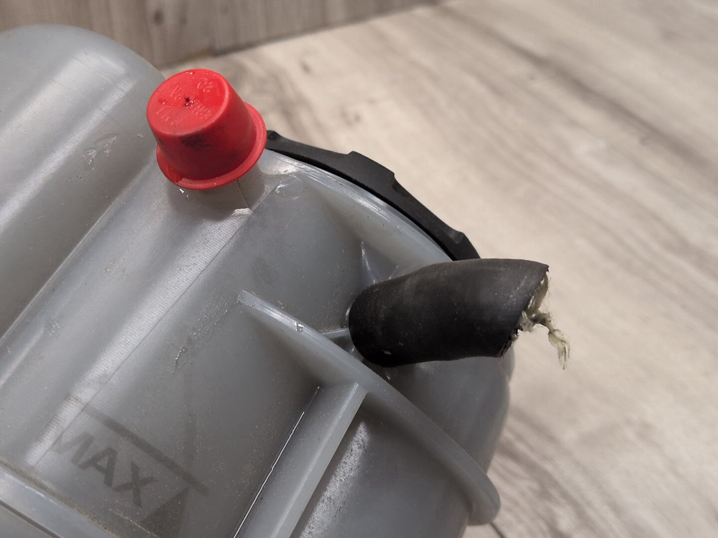 2018-2023 Audi S4 B9 Coolant Expansion Tank Reservoir 8W1121403B