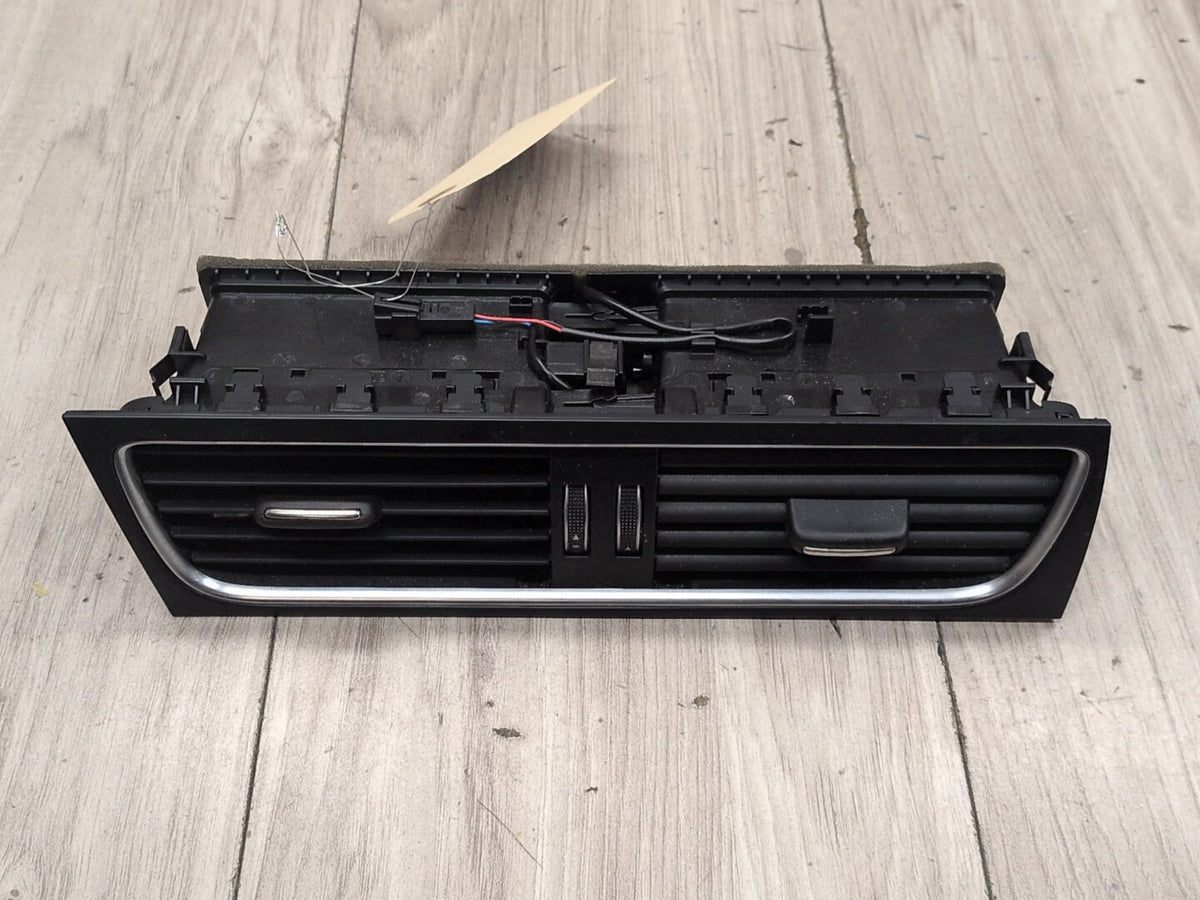 2016 Audi S5 8T Dashboard Dash Board Middle Center Air Vent 8T1820951E OEM
