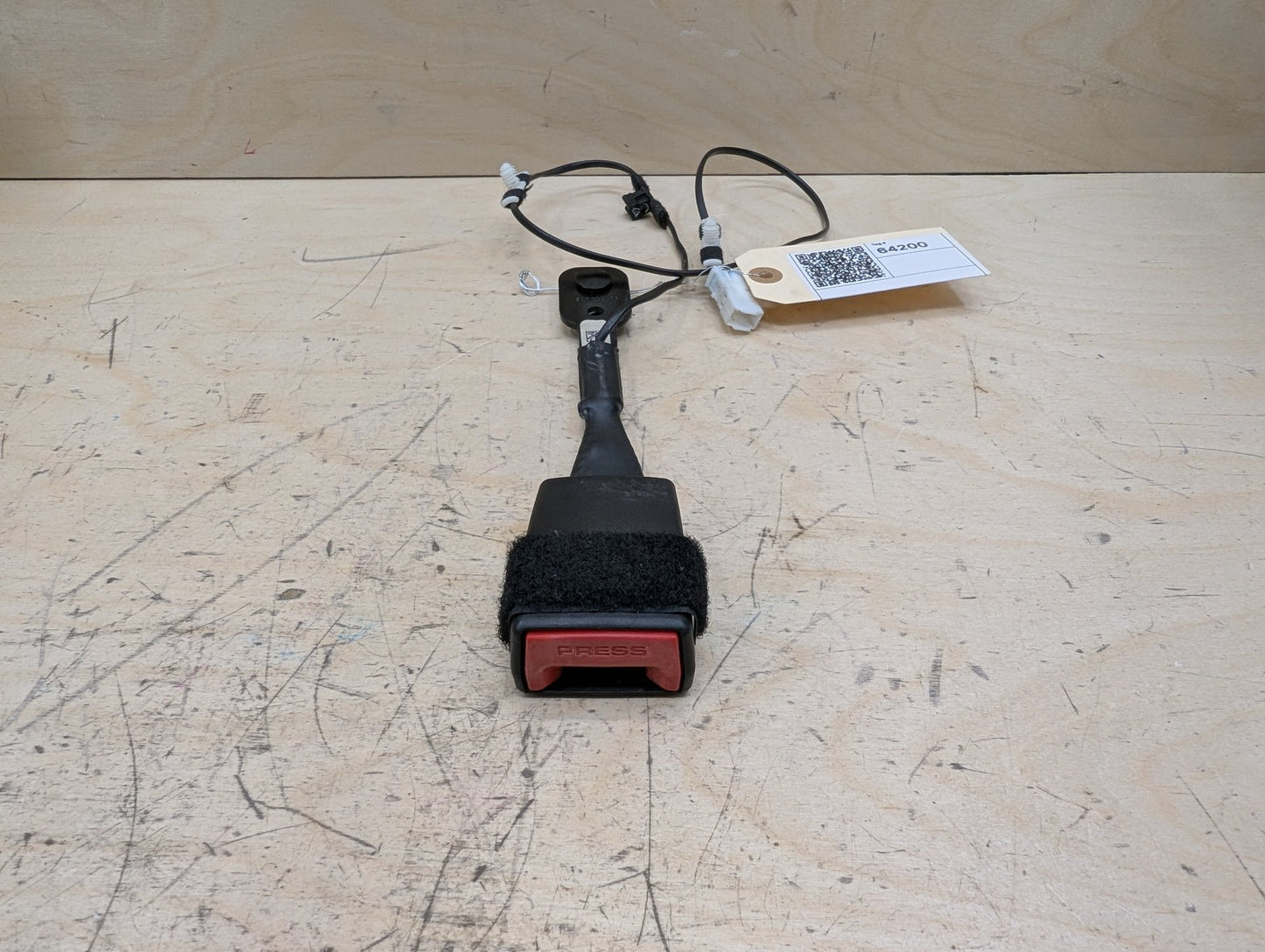 OEM BMW F90 G11 G12 G30 530 540 M550 750 M5 Front Left or Right Seatbelt Buckle