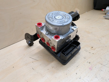 2012-2018 BMW 328i F30 ABS Pump Module 6869726