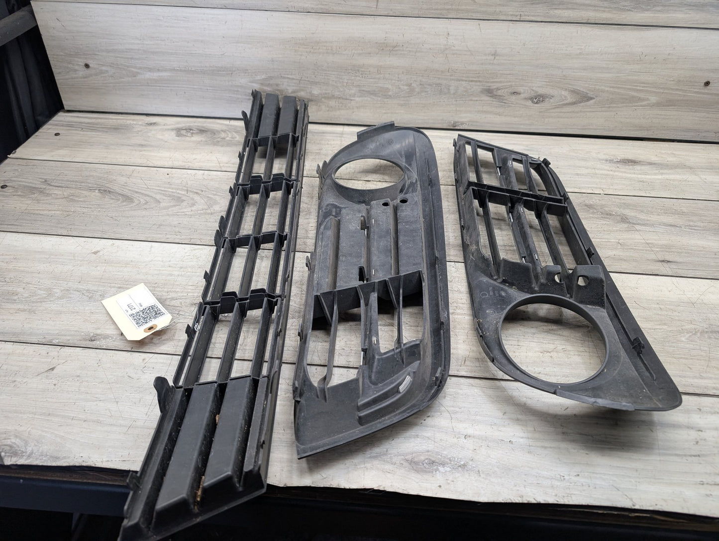 2011 - 2016 BMW 528i F10 Front Left Right Center Bumper Cover Grilles SET 7331724 N20B20O0