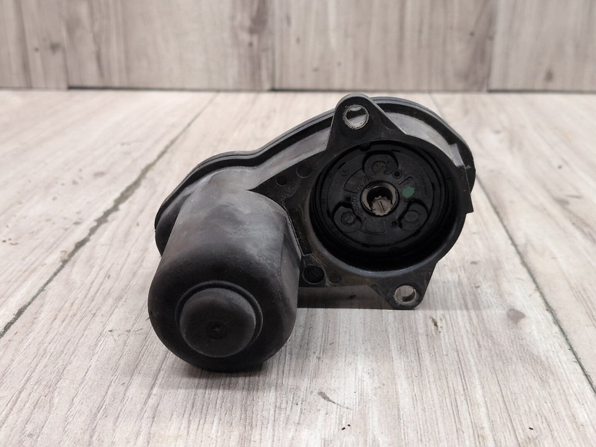OEM BMW F90 G07 G12 G30 G80 G82 G83 M3 M4 M8 Rear Parking Brake Actuator Motor