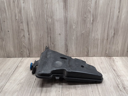 OEM BMW G12 G30 540 M550 750 M760 Windshield Wiper Washer Reservoir Tank Pump