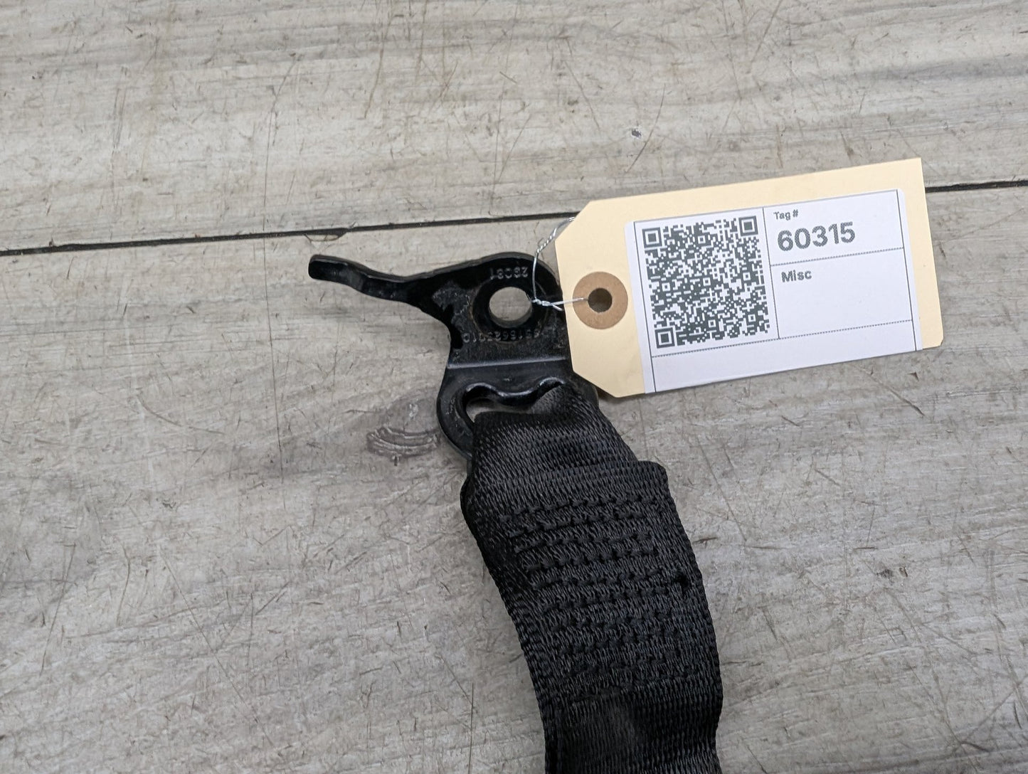 17-23 OEM BMW G30 530 F90 M5 Sedan Rear Left 2nd Row Center Seat Belt Buckle