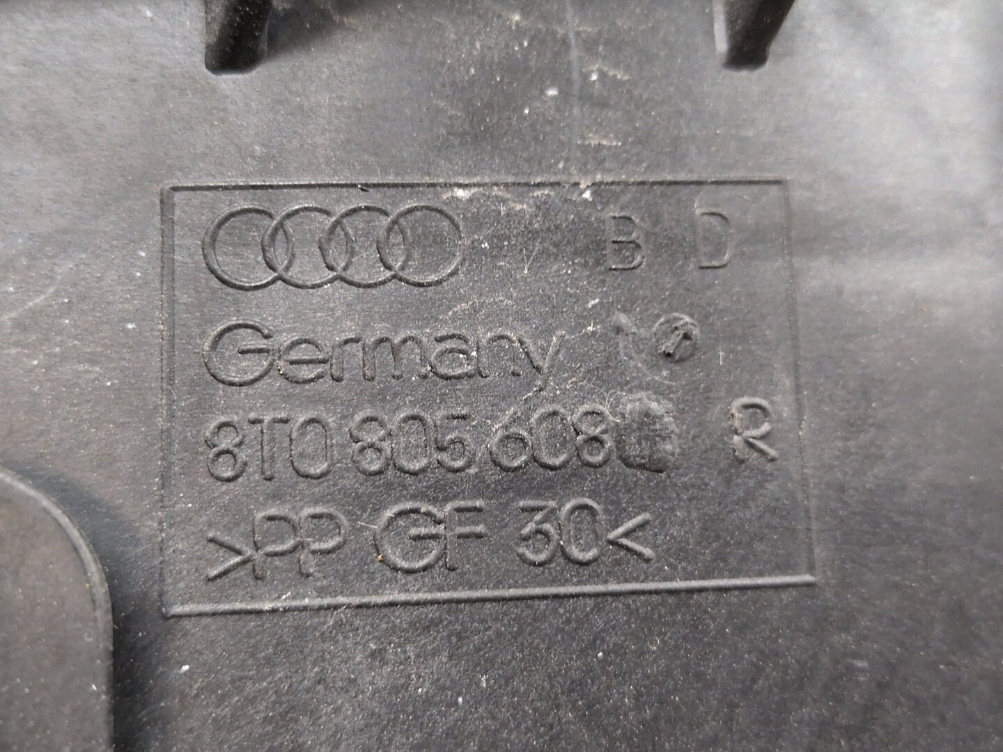 2013 - 2017 Audi S5 8T Right Passenger Headlight Bracket 8T0805608D CTUB