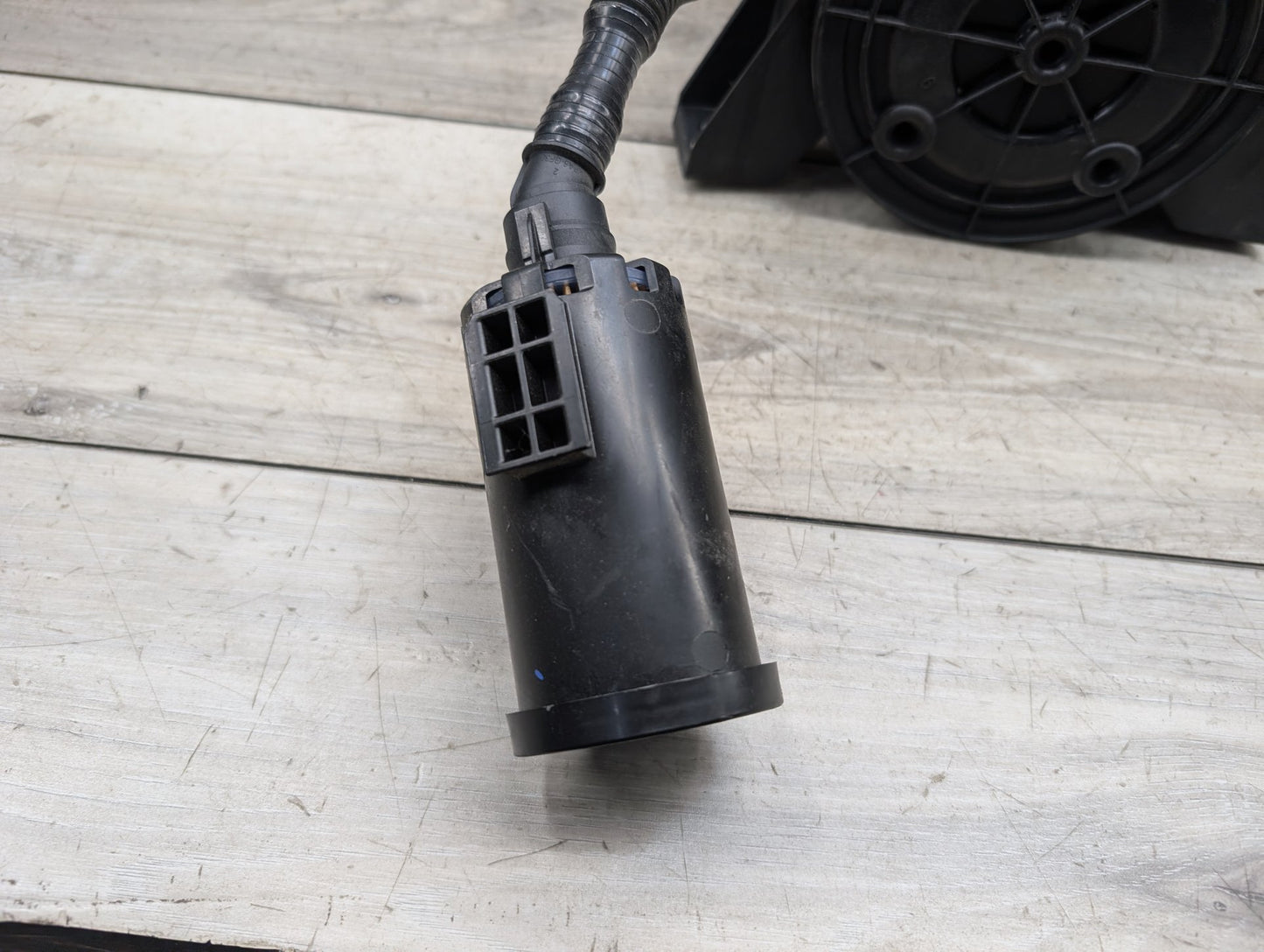 OEM BMW G20 G22 G26 G42 G80 Charcoal Filter Fuel Tank Vapor Evaporator Canister