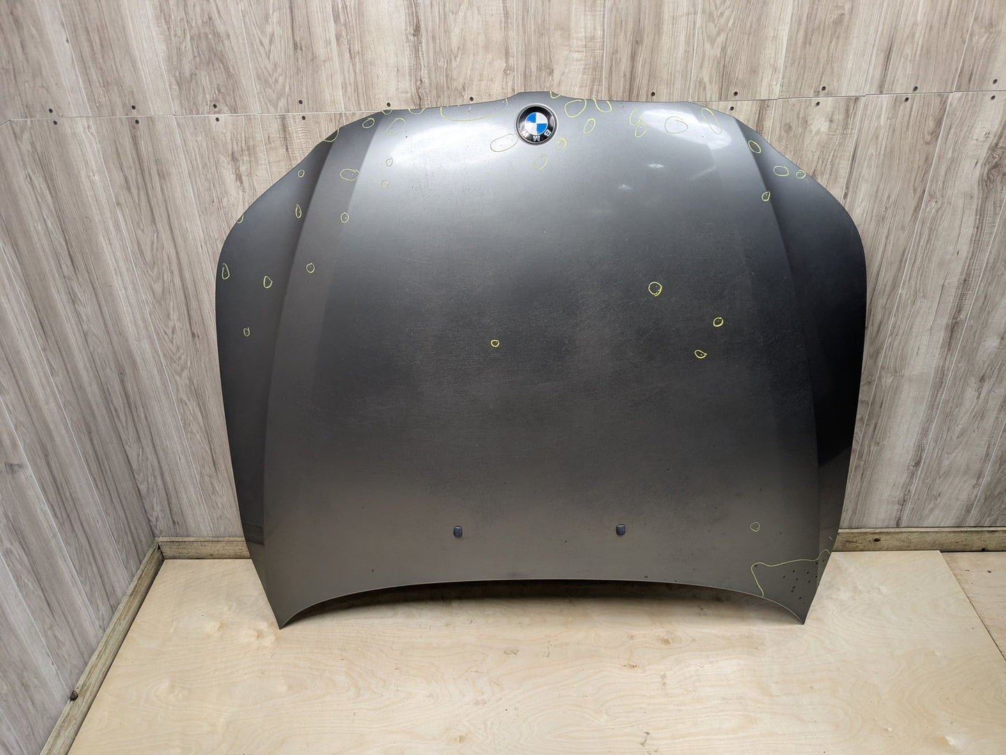 04-10 BMW E60 Hood Bonnet Shell Panel Grey A52