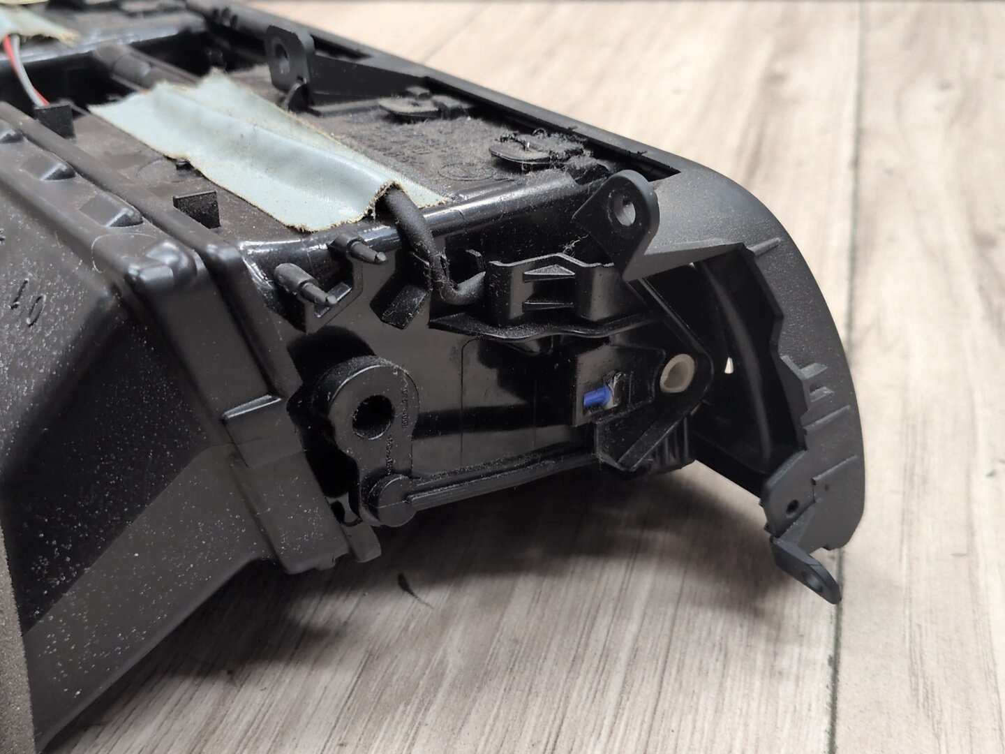 2012-2018 BMW M6 F06 Dashboard Dash Board Middle Center Air Vent 9197486