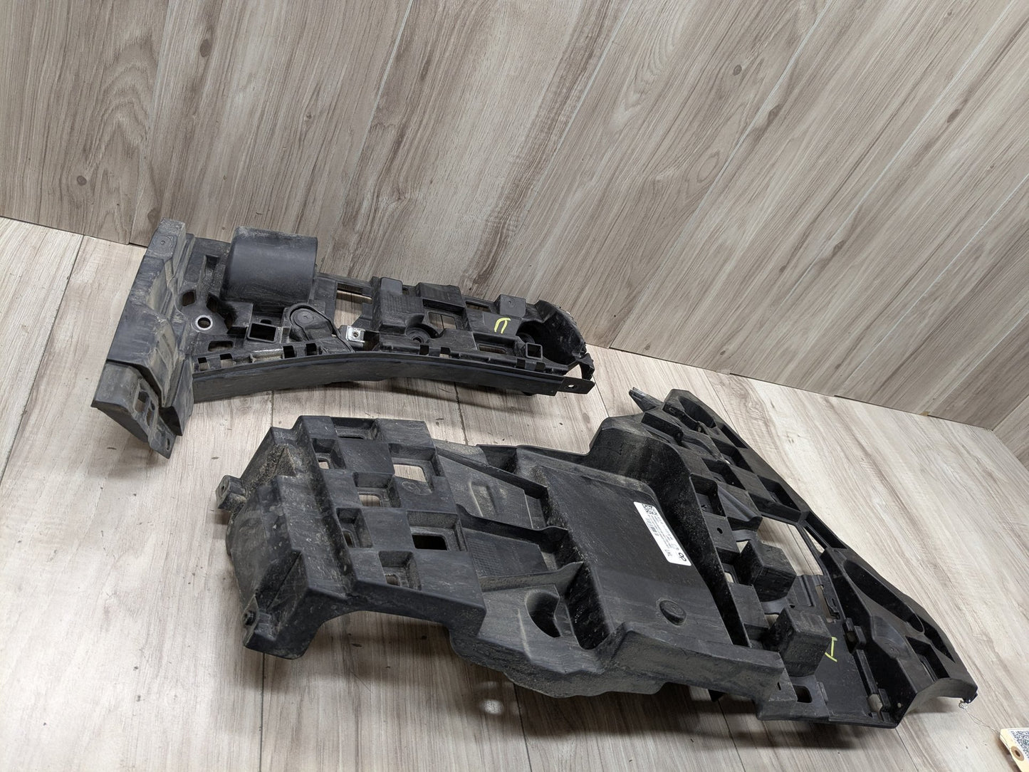 2019 - 2026 BMW X5 G05 Rear Left Driver Bumper Support Brackets SET 8069247 N63B44M3
