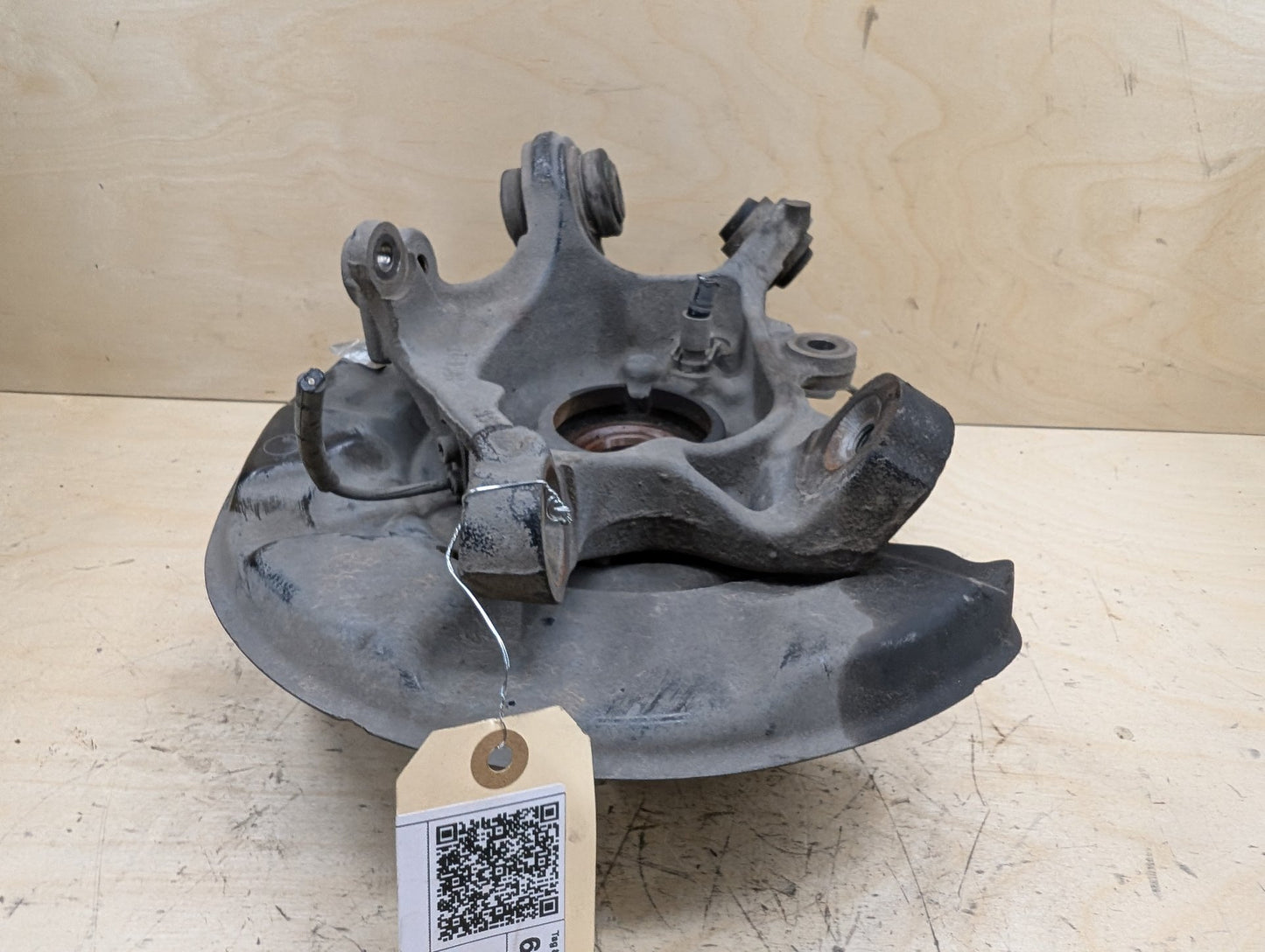 2012-2018 BMW 328i F30 Rear Right Passenger Spindle Knuckle w/ Bearing 6792522