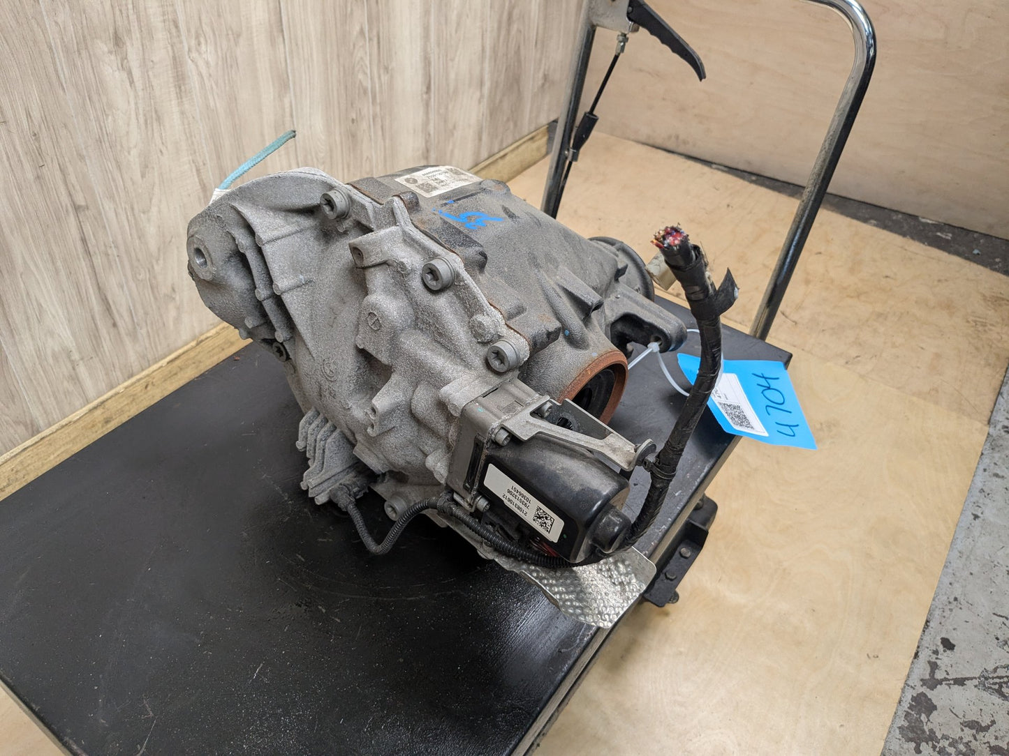 OEM BMW G20 G22 G23 G42 330 M340 Rear Differential Axle Gearbox Carrier 2.81