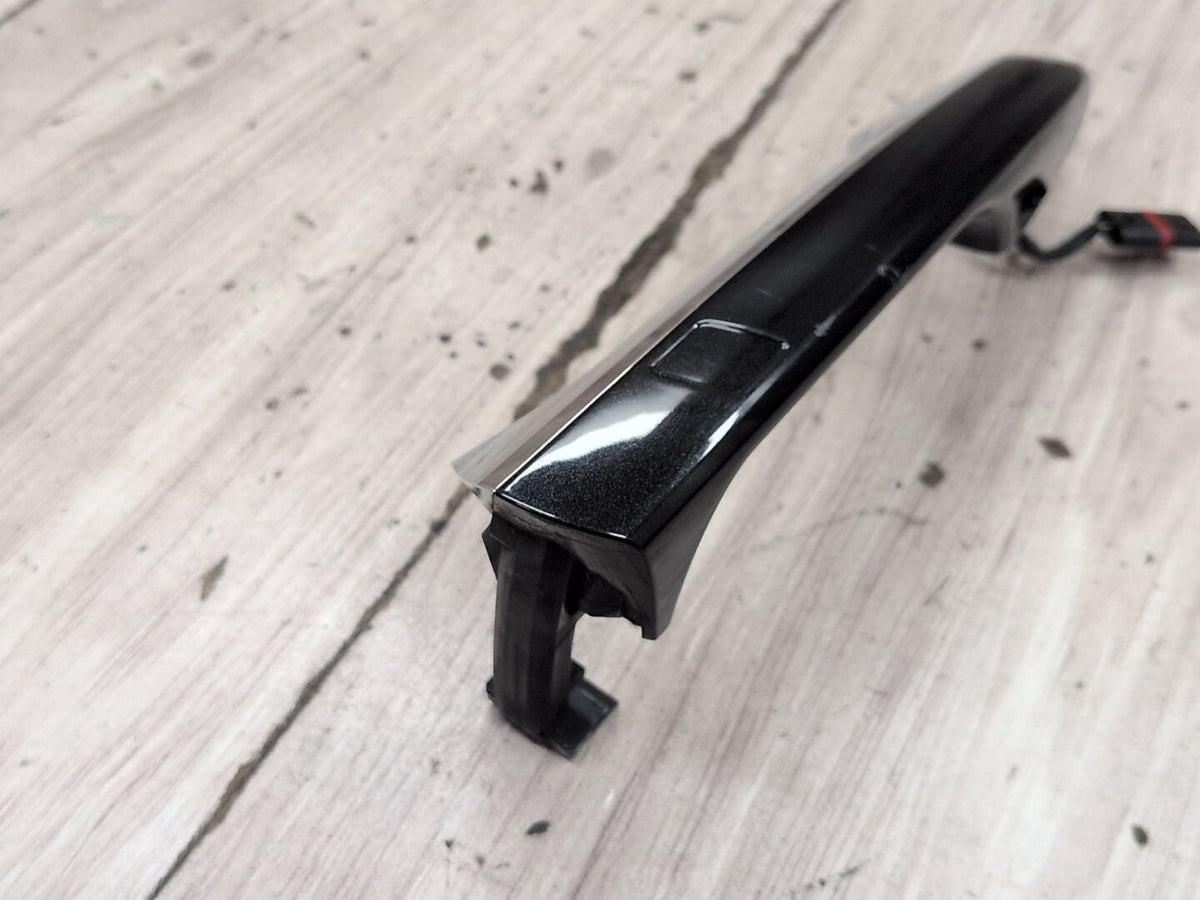 2009-2012 Mercedes-Benz E550 W212 Front or Rear Right Passenger Exterior Door Handle A2047600620 OEM