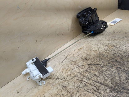 2016-2019 BMW 740Li G12 Front Right Passenger Door Latch Lock Actuator 2581897 OEM