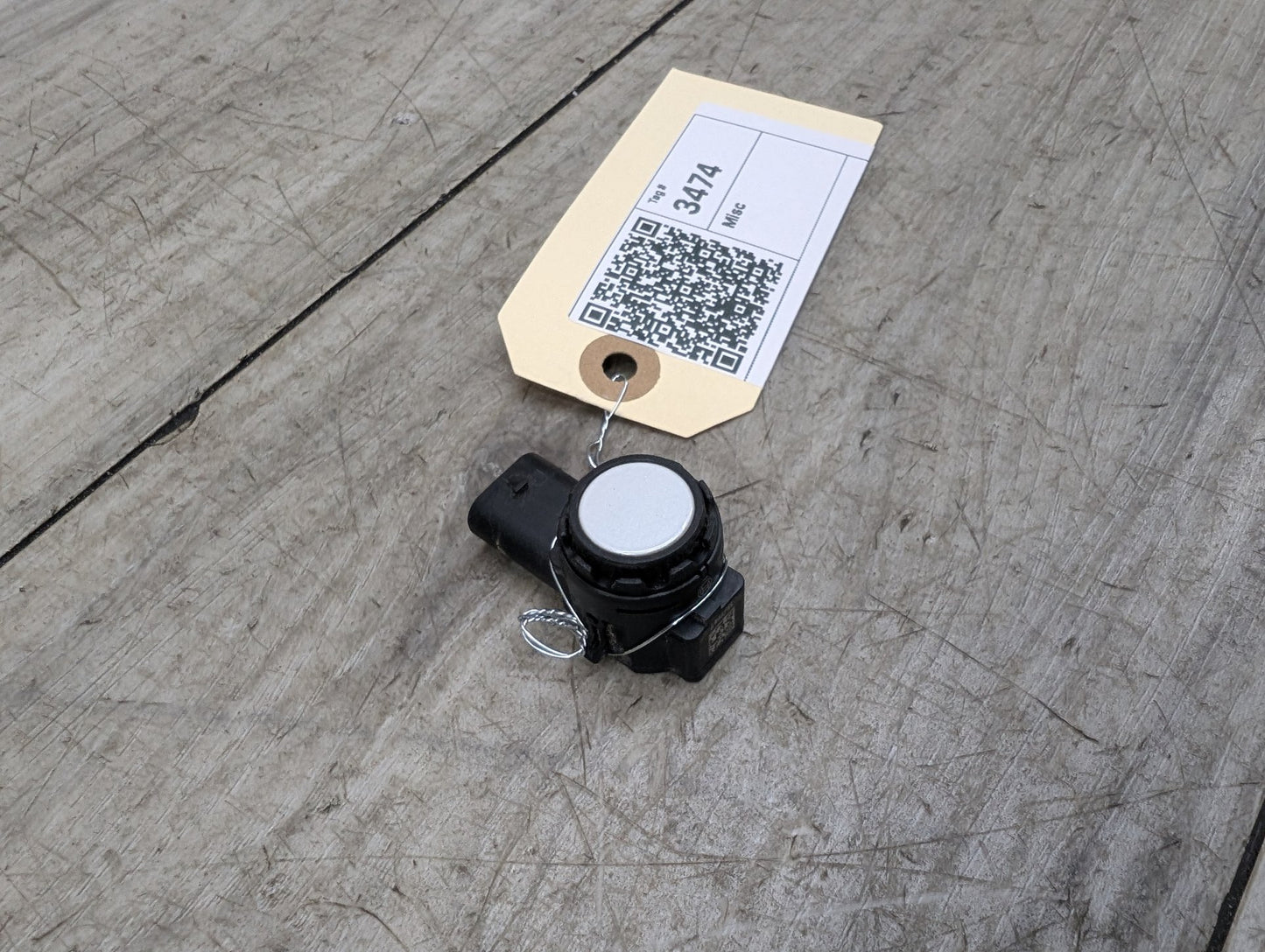 OEM BMW G01* G05* G20 G22 G23 G26 G42 G80 G82 M8 Bumper Parking PDC Sensor WHITE