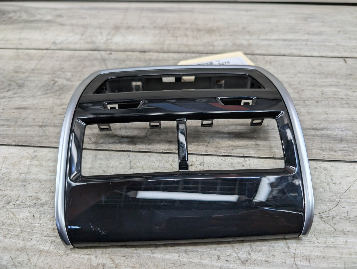 OEM BMW F95 F96 G05 G06 G07 G09 X5 X6 X7 REAR Center Console AC Air Vent Trim