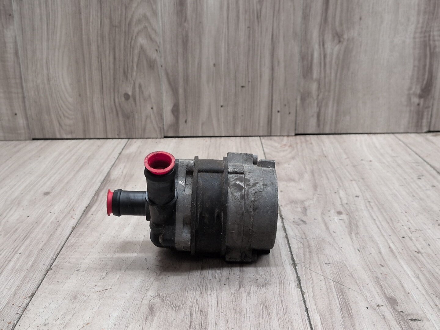 2010-2016 Audi B8 S4 CCBA Engine Motor Cooling Auxiliary Water Pump 8K0965567