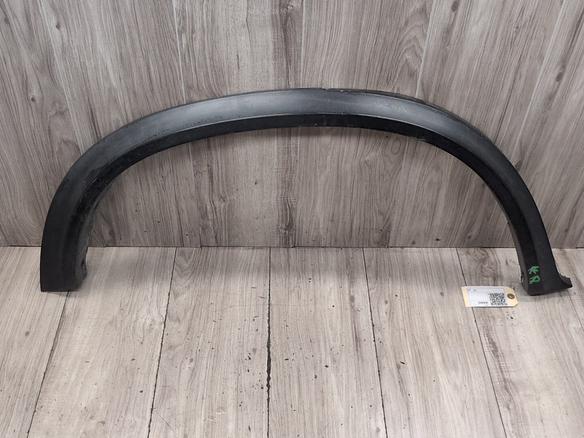 2007-2013 BMW X5 E70 Front Right Passenger Fender Flare Arch Trim Molding 7163560