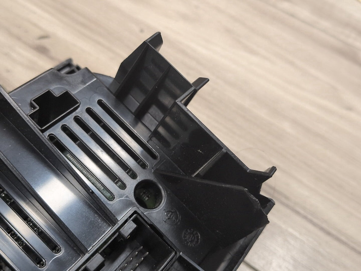 2015-2018 Audi Q3 8U Front AC Heater Climate Control Switch 8U0820043J OEM