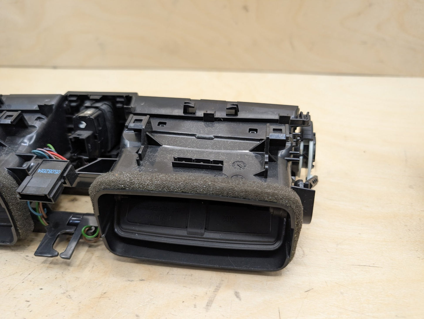 OEM BMW F30 F32 F33 F36 F80 F82 F83 M3 M4 Front Dash Central AC Air Vent Grille