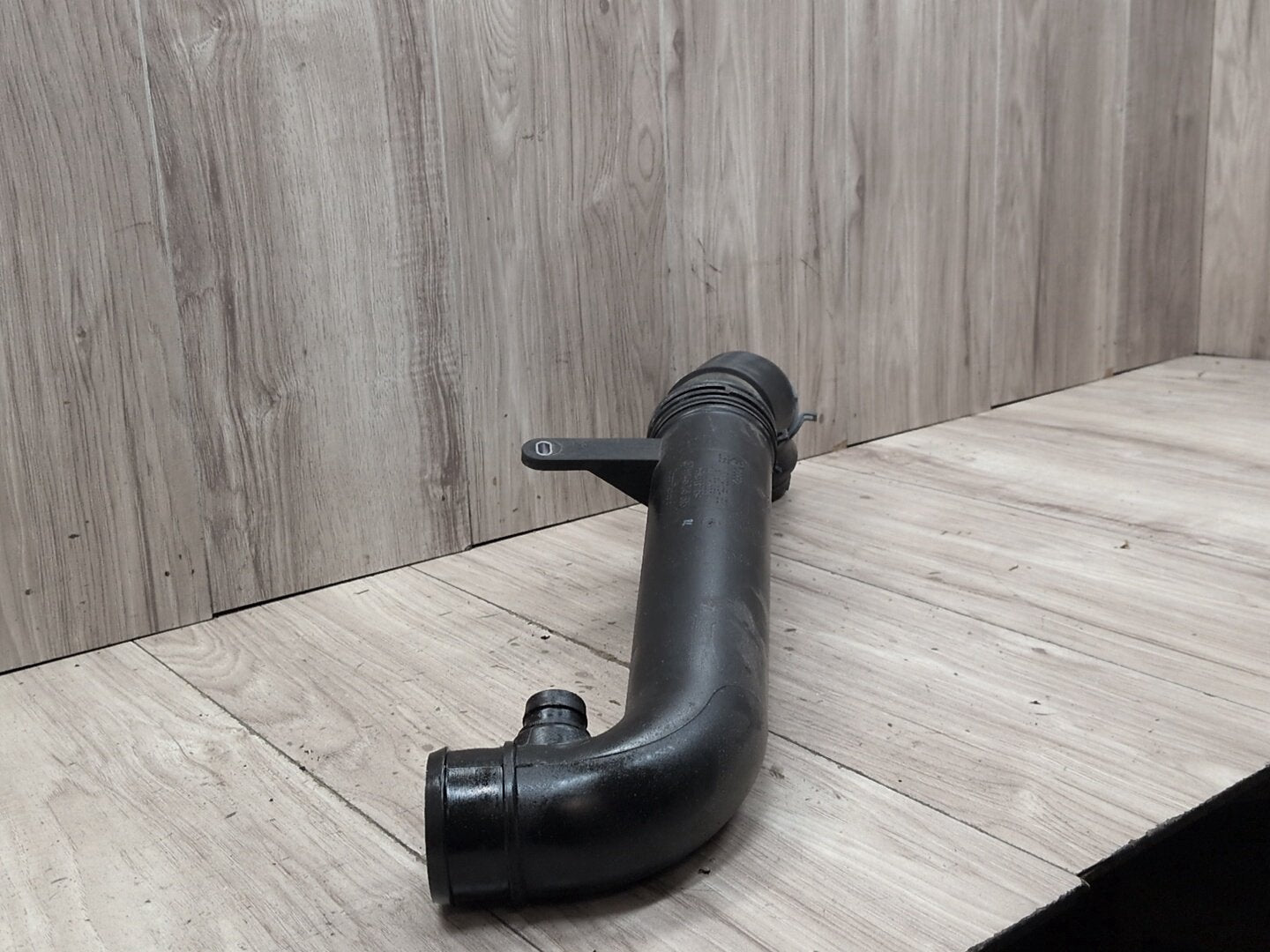 2015-2018 Audi Q3 8U Engine Motor Air Duct Tube Hose 1K0129654B
