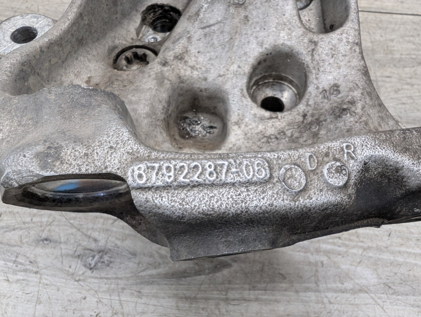 2012-2018 BMW 340i F30 Front Left Driver Spindle Knuckle w/ Bearing 6792287