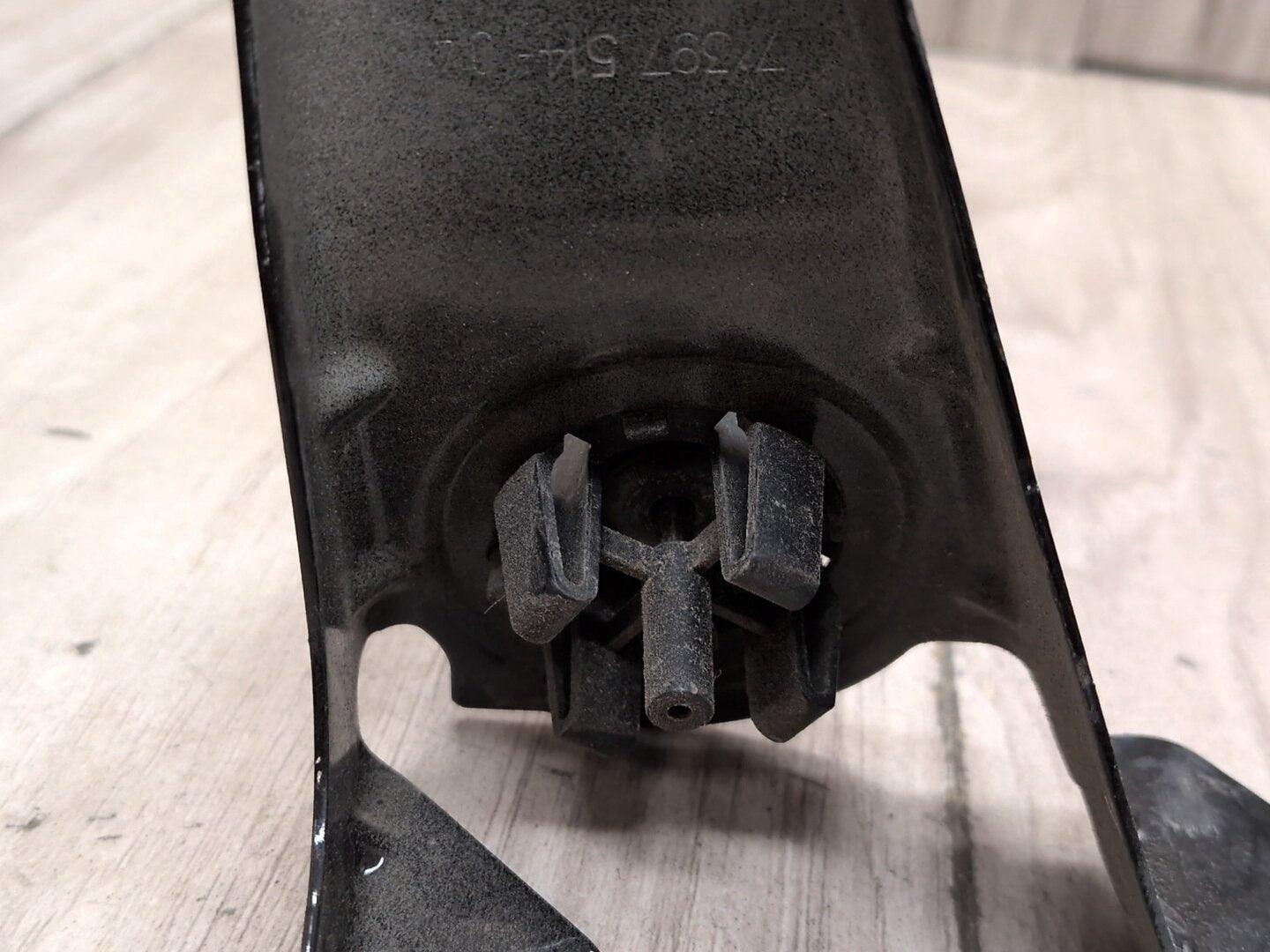 18-24 OEM BMW G01 G02 F97 X3 X4 Right Passenger Fender Wing Holder Bracket SET