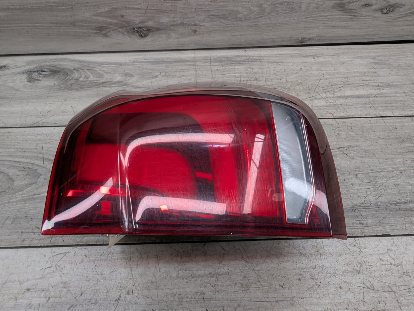 14-18 BMW OEM F15 F85 X5 X5M Rear Right Passenger Side Outer Stop Tail Light