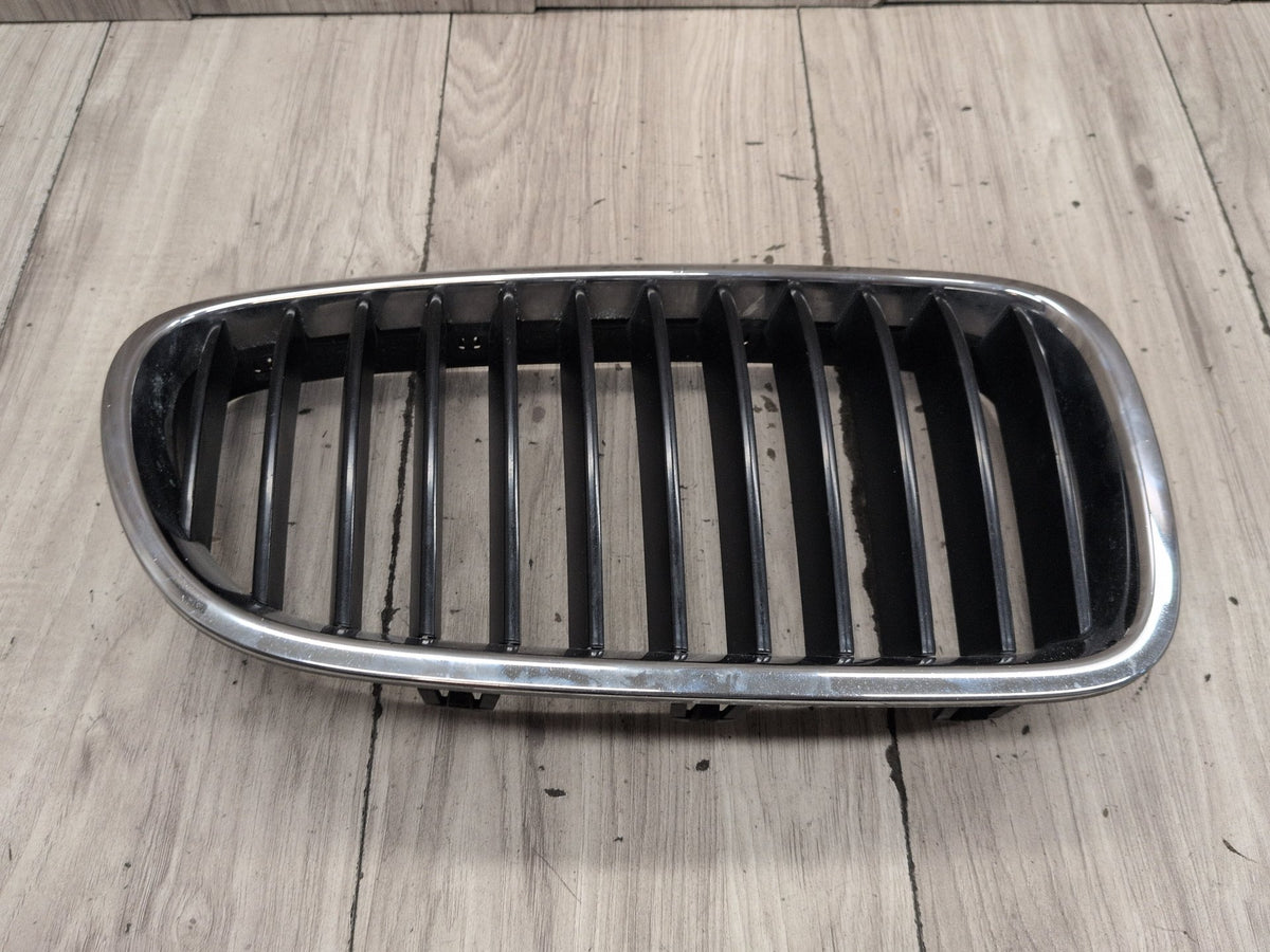 2011-2016 BMW M5 F10 Front Right Passenger Upper Bumper Cover Kidney Grille OEM