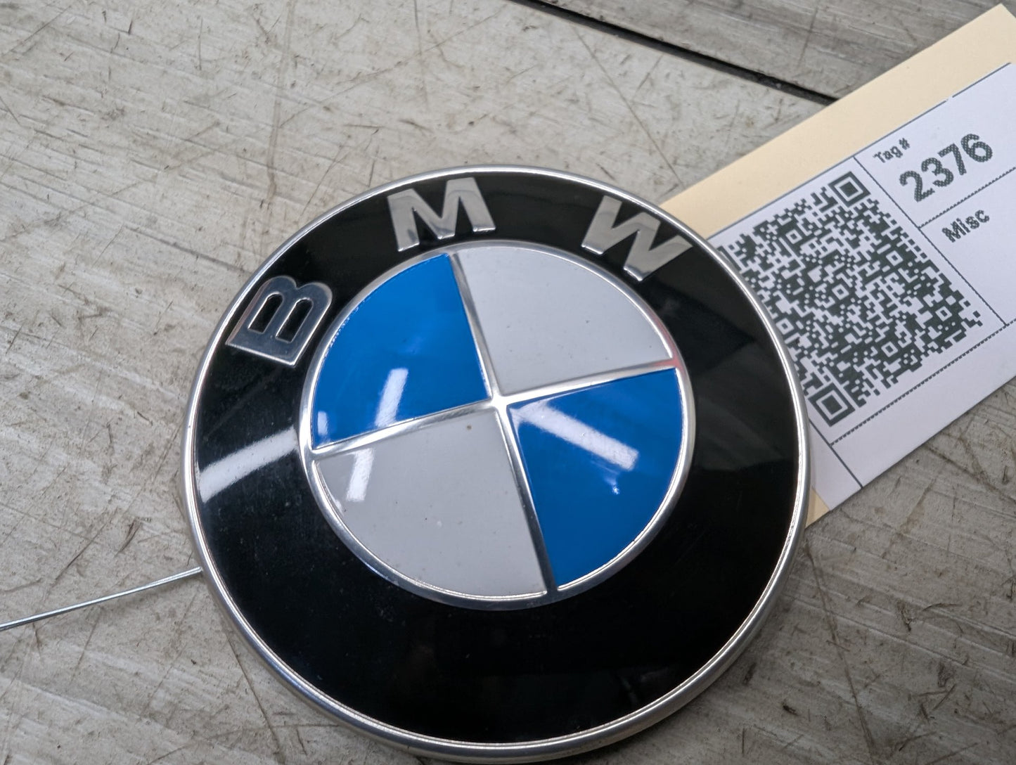 2011 - 2016 BMW 528i F10 Emblem Badge Symbol Logo 7057794 N20B20O0
