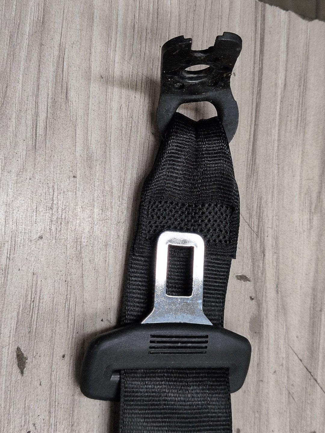 2015-2018 Audi Q3 8U Rear Left or Right Seatbelt Seat Belt Retractor 8U0857805A