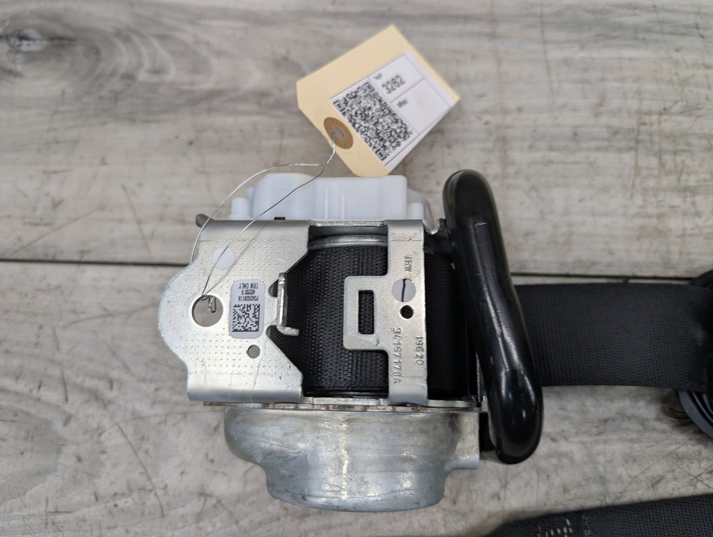 19-25 OEM BMW F95 G05 X5 X5M REAR Left Driver 2nd Row Seat Belt Retractor