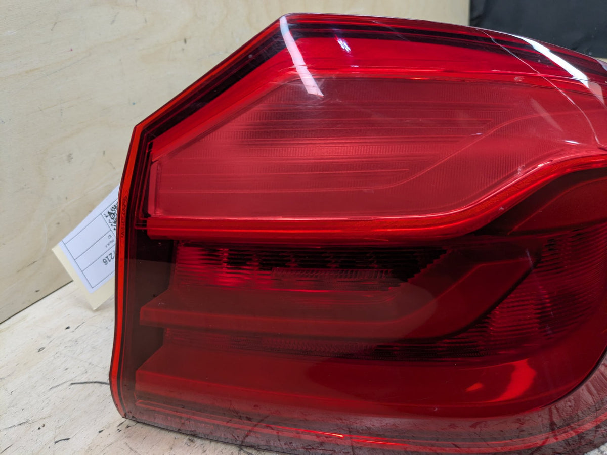 17-20 OEM BMW F90 G30 530 540 M550 M5 Rear Passenger Side Outer Tail Light