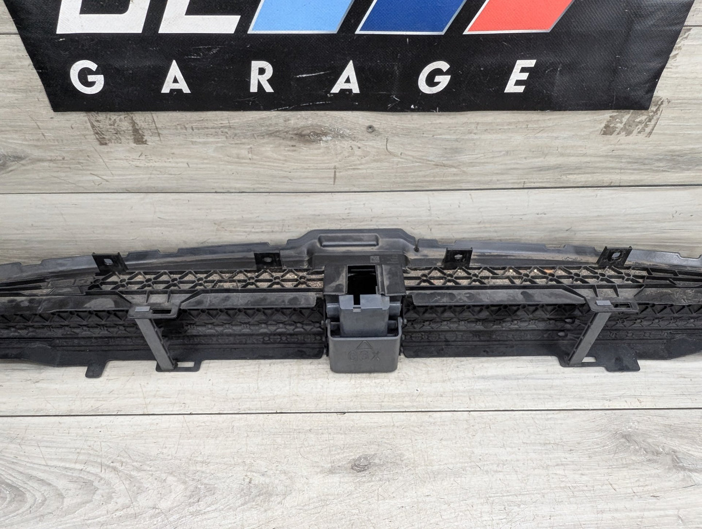 2017-2023 BMW 530i G30 Front Lower Radiator Air Flap Shutter 7497285