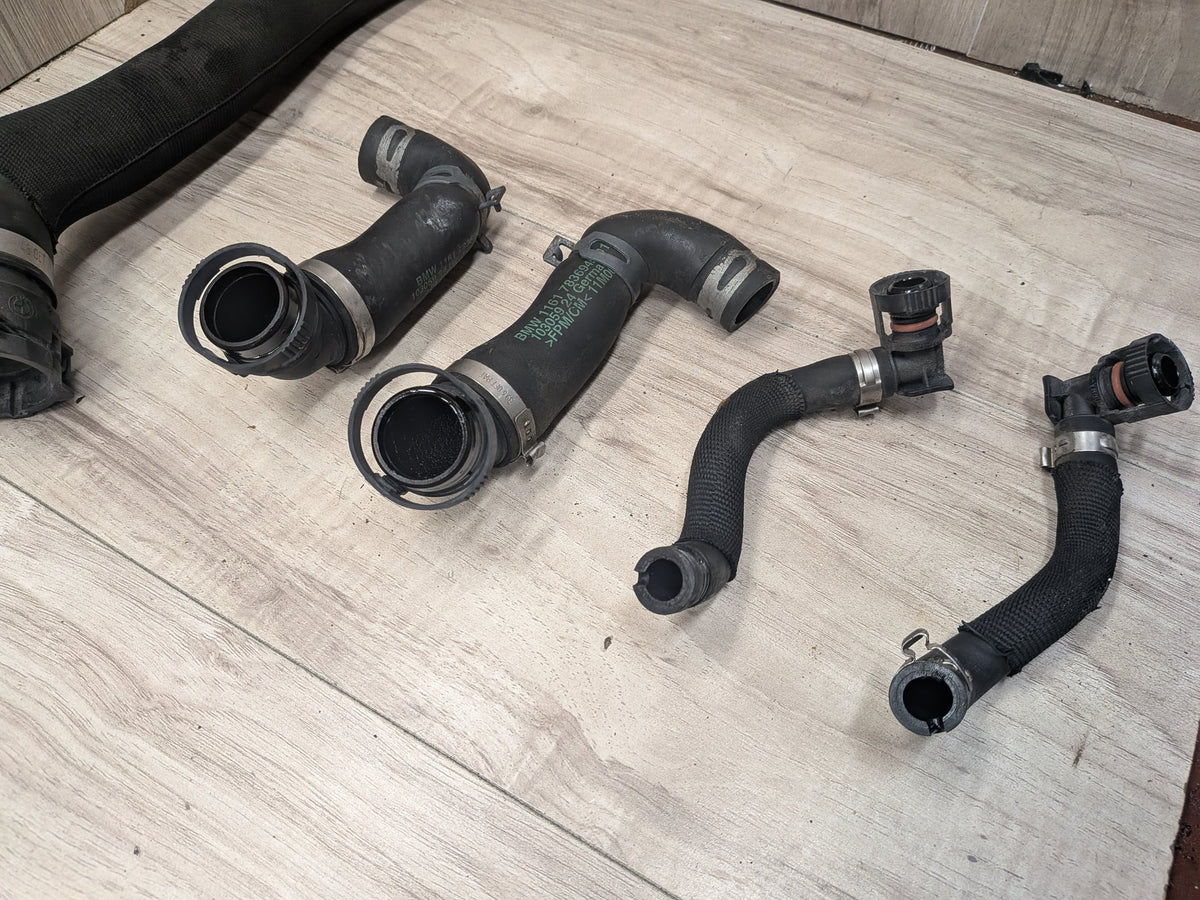 2004-2010 BMW M6 E64 Engine Radiator Coolant Pipe Hose 7834055 OEM