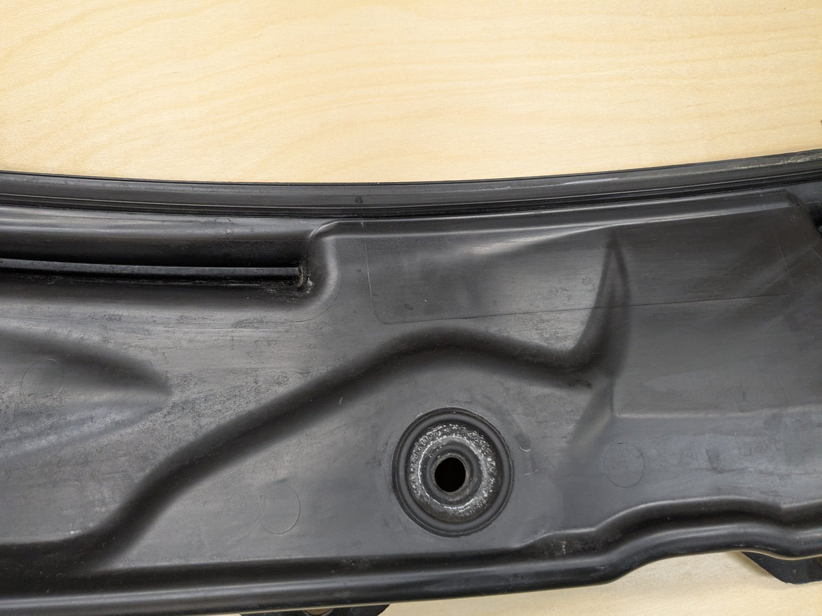 2009-2011 Mercedes-Benz SLK-Class R171 Front Windshield Cowl Vent Grill Cover