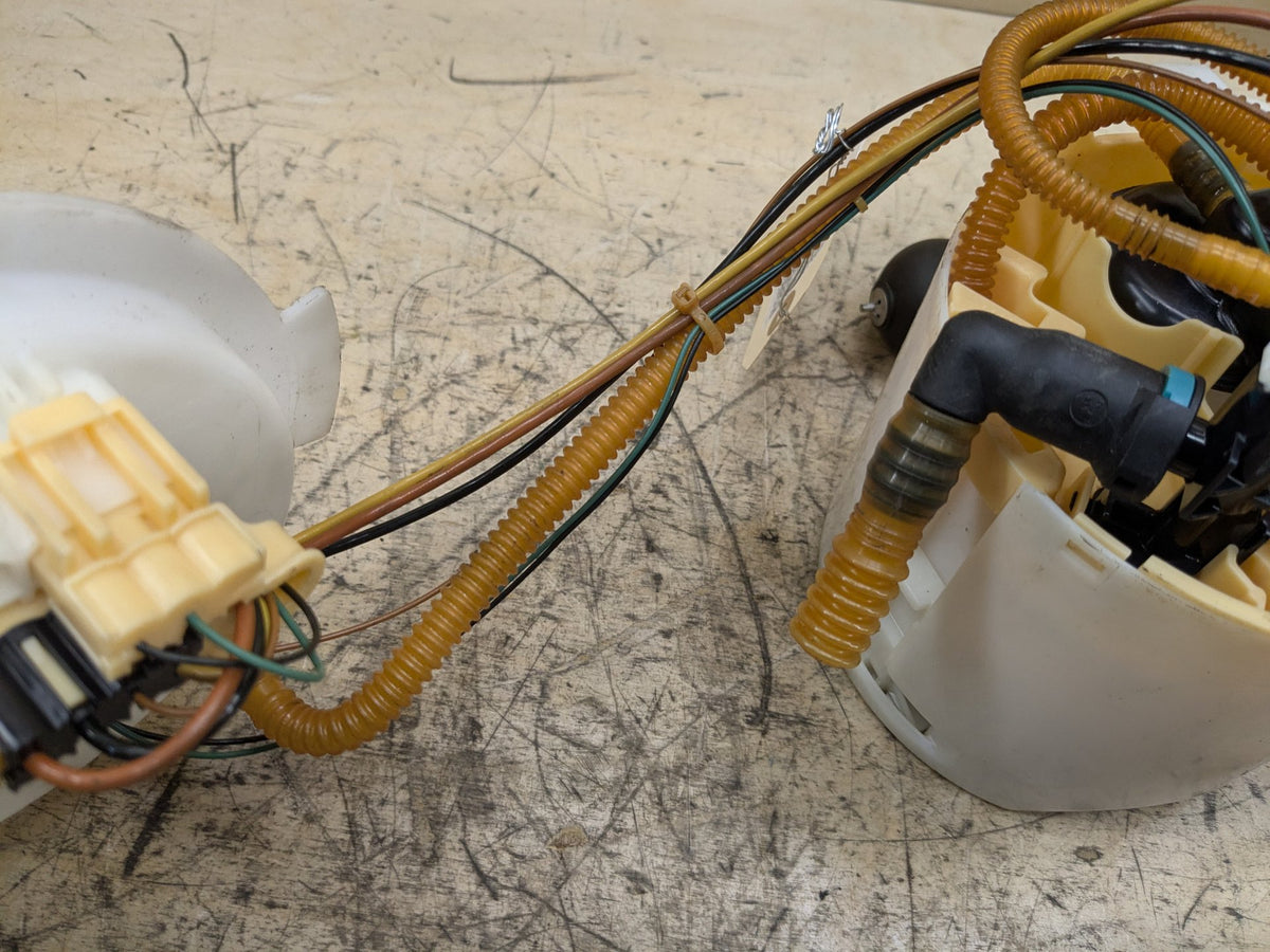 2016-2019 BMW 740Li G12 Fuel Gas Tank Sending Unit Assembly 7467710 OEM