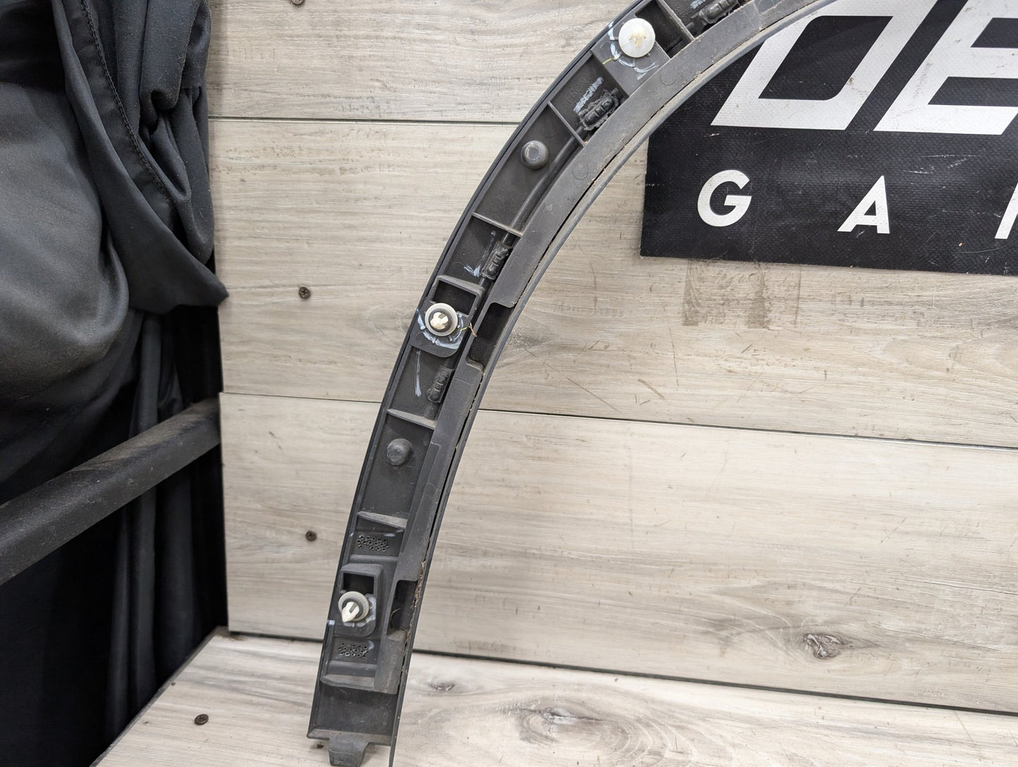 2019-2026 BMW X5 G05 Front Left Driver Fender Flare Arch Trim Molding 7440913