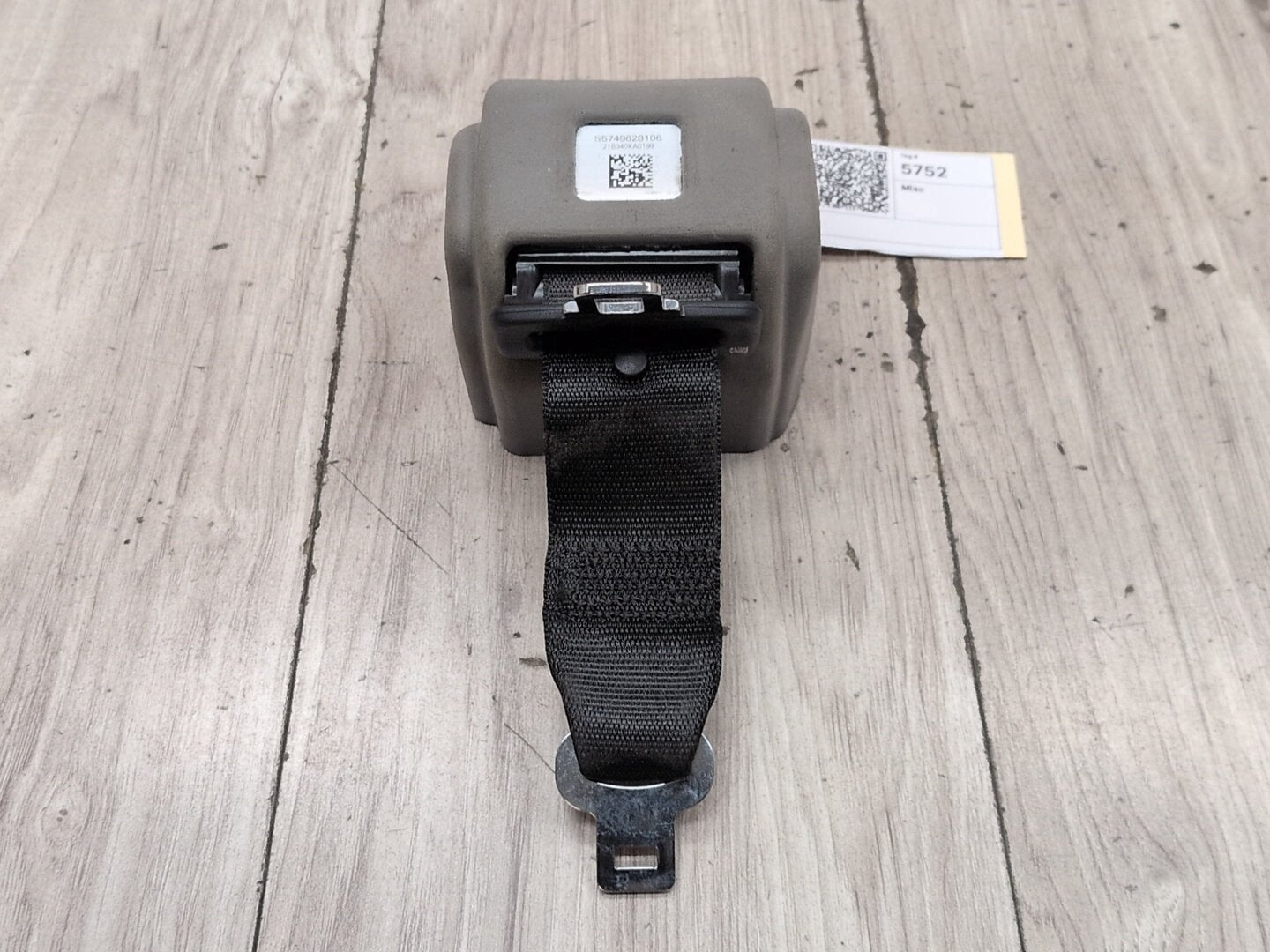2019-2020 BMW M340i G20 Rear Middle Center Seatbelt Seat Belt Retractor 7496281