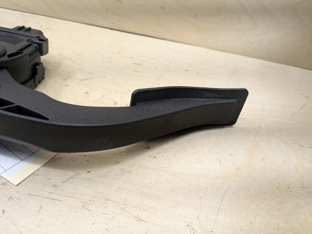 2012-2018 Audi A6 C7 Gas Accelarator Pedal 8K1723523A OEM