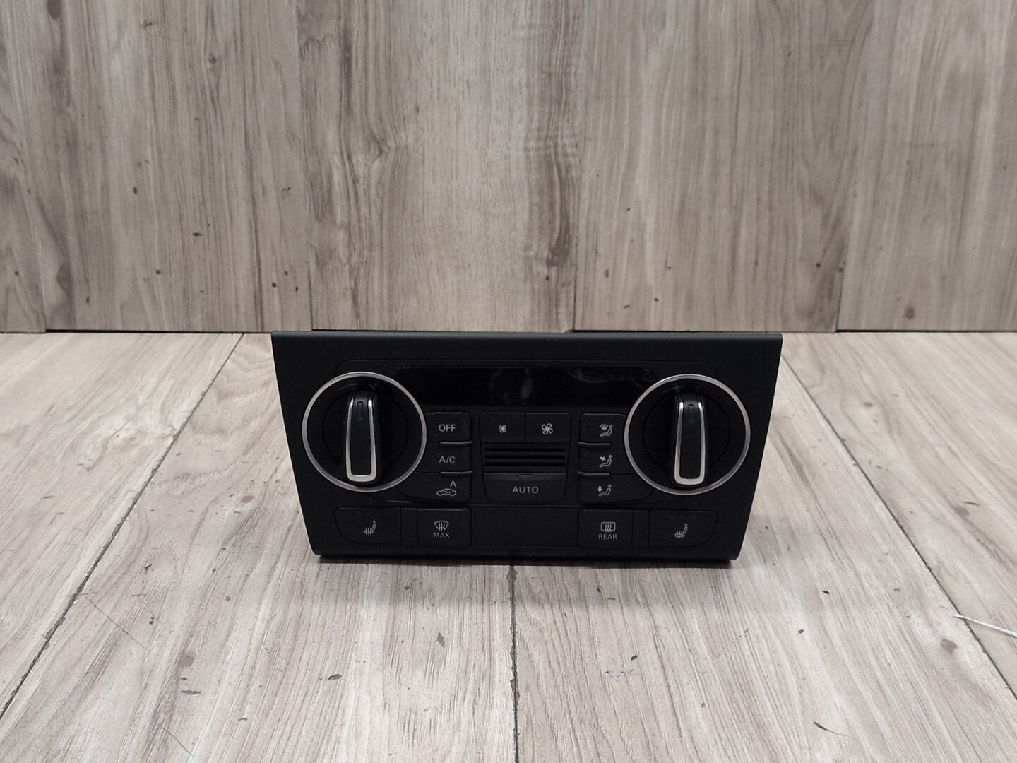 2015-2018 Audi Q3 8U Front AC Heater Climate Control Switch 8U0820043G