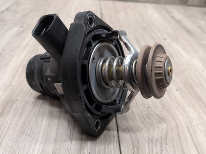 2016-2022 BMW G12 750i Engine Motor Heat Coolant Thermostat 8685978