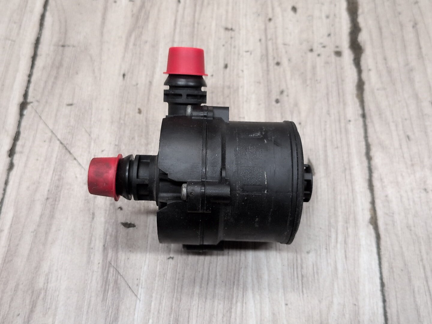 16-19 OEM BMW G11 G12 G30 M550 750 M760 Auxiliary Electric Coolant Water Pump