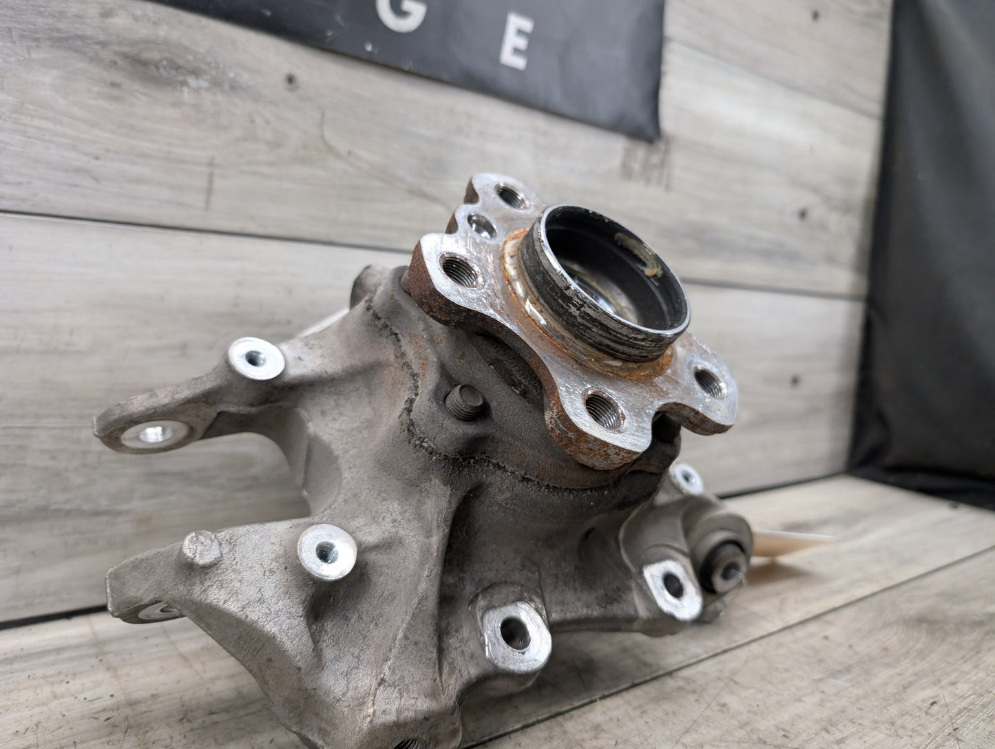 19-25 OEM BMW G20 330 M340 REAR Left Driver Knuckle Wheel Hub Spindle Bearing