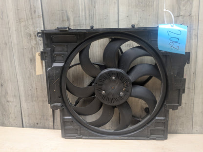 2011 - 2016 BMW 528i F10 Radiator Fan Shroud Housing w/ Motor 8642161 N20B20O0