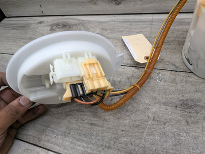 2017-2023 BMW 530i G30 Fuel Gas Tank Sending Unit Assembly 7476101