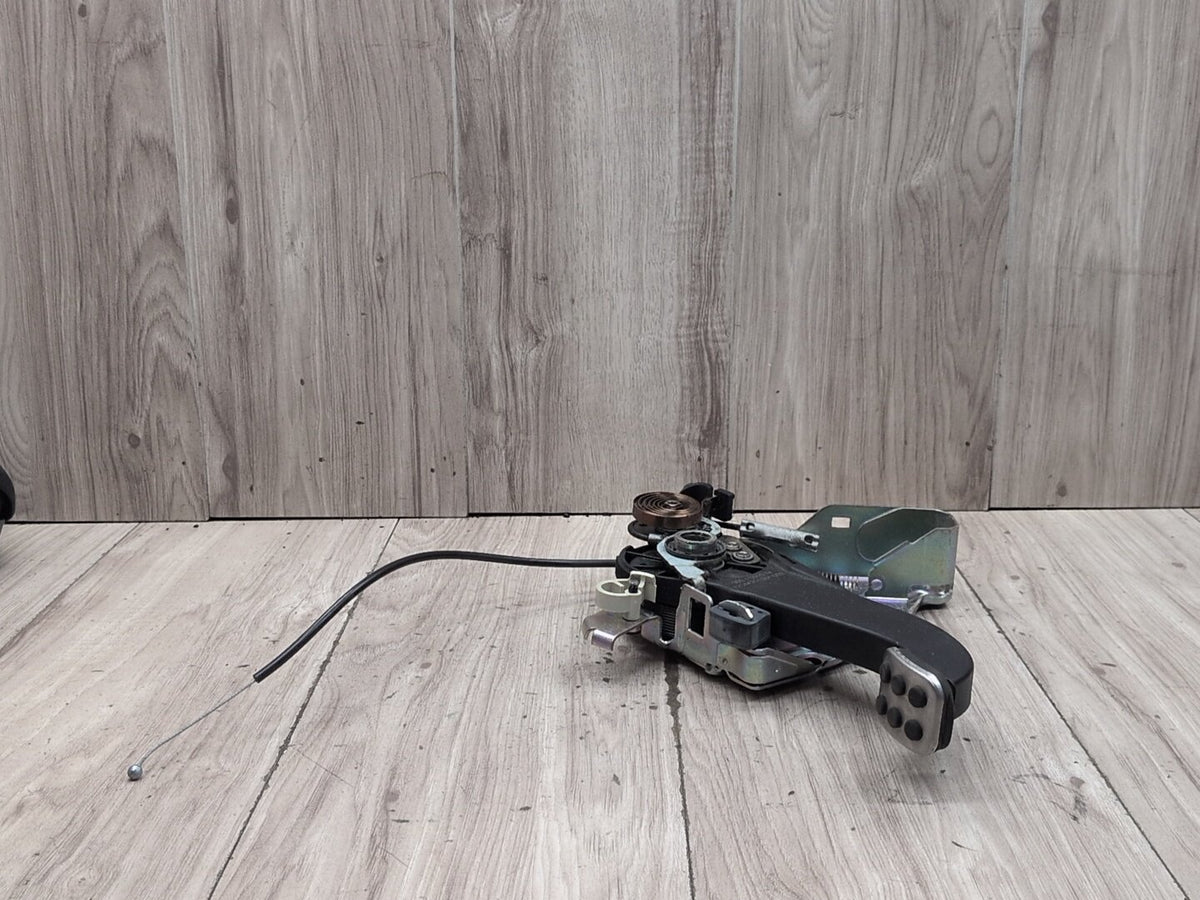 2009-2012 Mercedes-Benz E550 W212 Parking Brake Pedal Assembly A2044201584 OEM