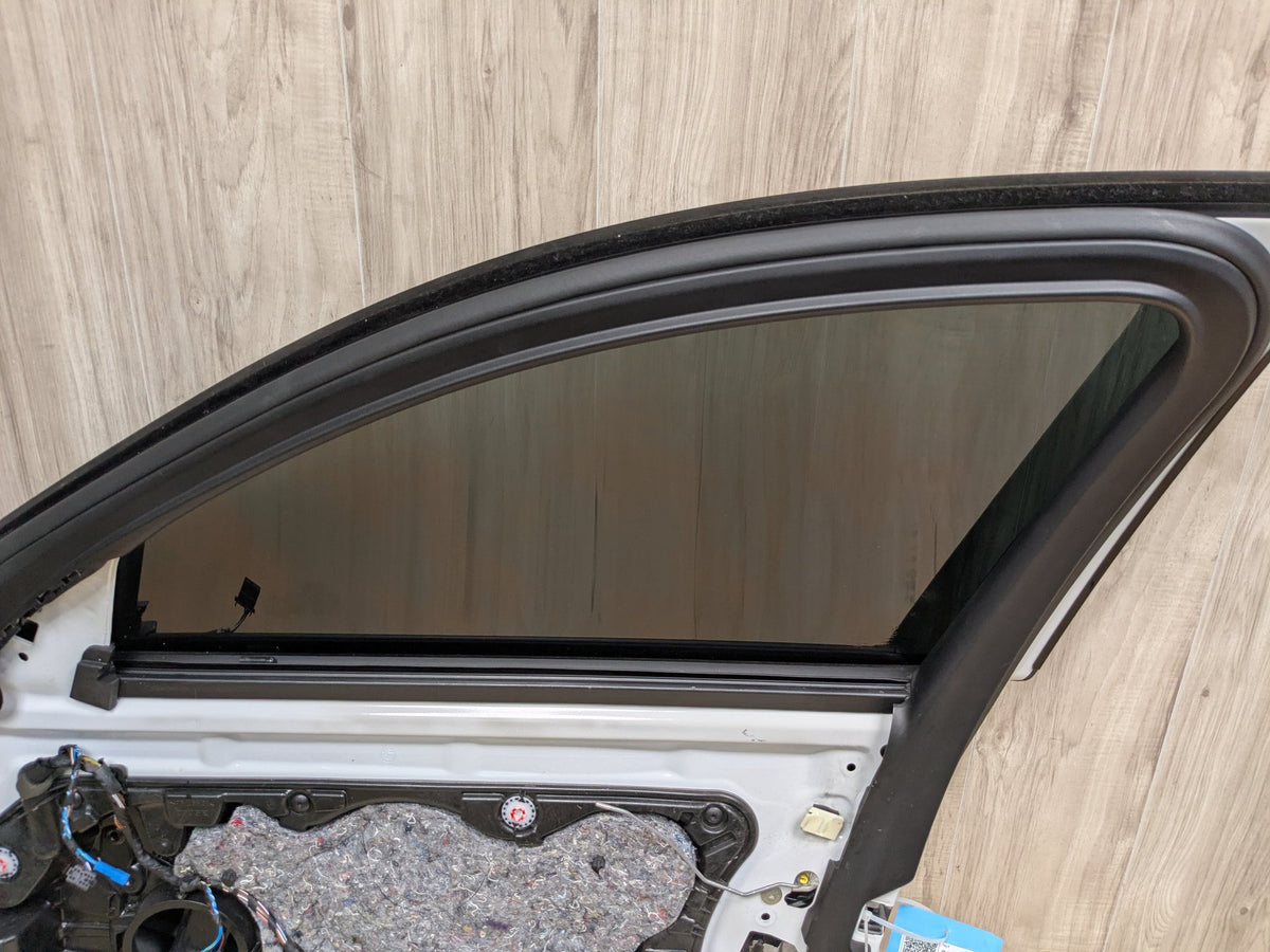 OEM BMW F90 G30 530 540 M550 M5 Front Right Passenger Door Shell Panel