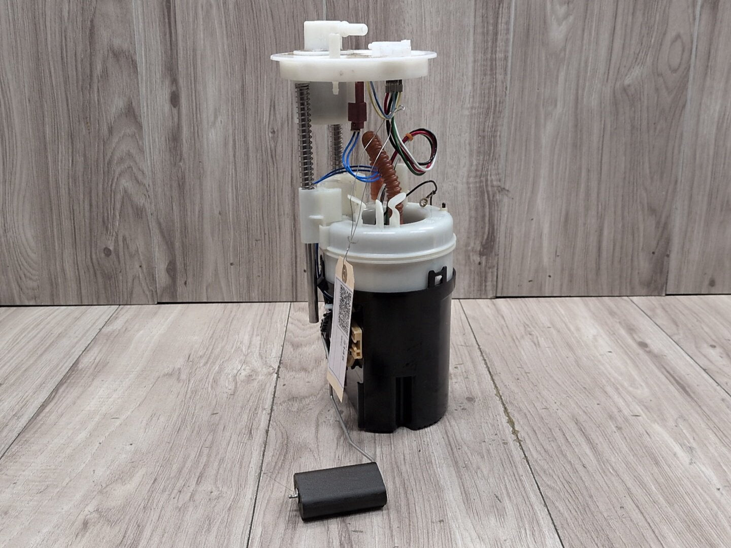 2014 - 2018 BMW X5 F85 Fuel Gas Tank Sending Unit Assembly 7180103 S63B44T2